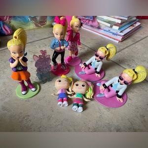 JoJo figures